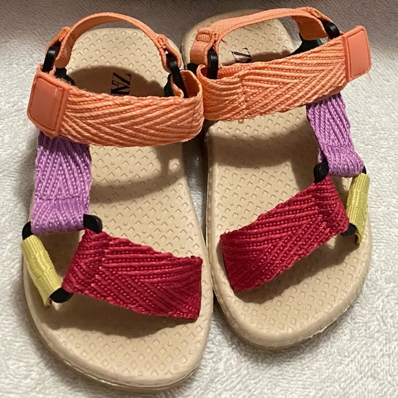 practically new - Picture 3 of 4